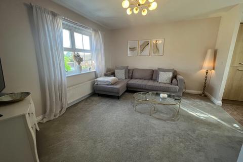 2 bedroom flat for sale, Howards Way, Moulton, NN3 6RP