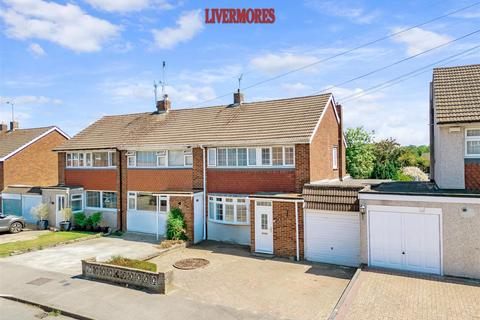 14 Chestnut Grove, Dartford, DA2 7PG