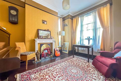 4 bedroom semi-detached house for sale, Derby Road, Southport PR9