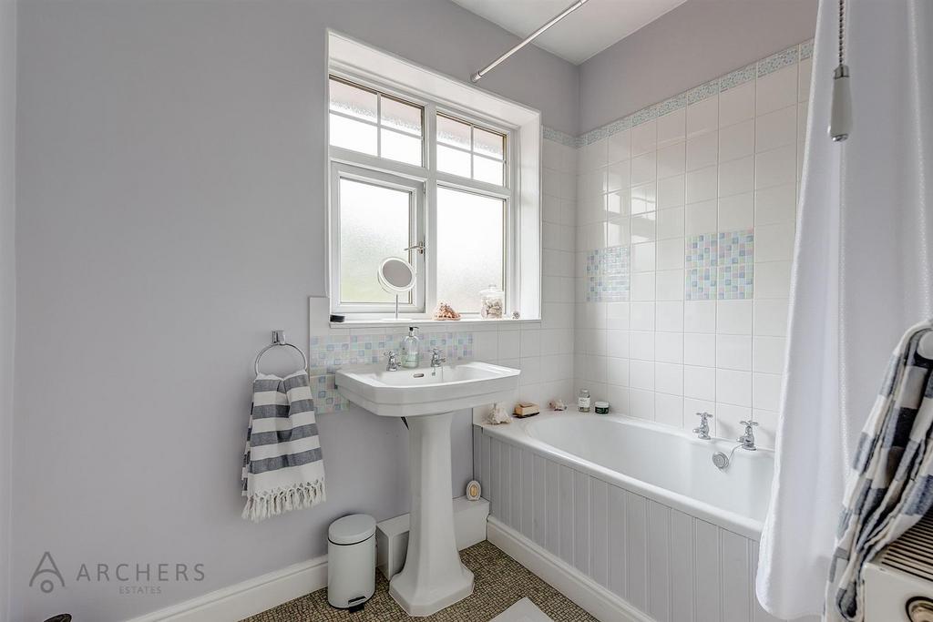 703 Manchester Road(Interior)(18of35).jpg