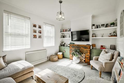 56 High Road, Loughton, IG10 4QU
