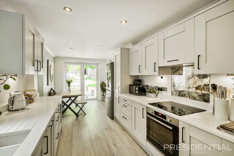 56 High Road, Loughton, IG10 4QU