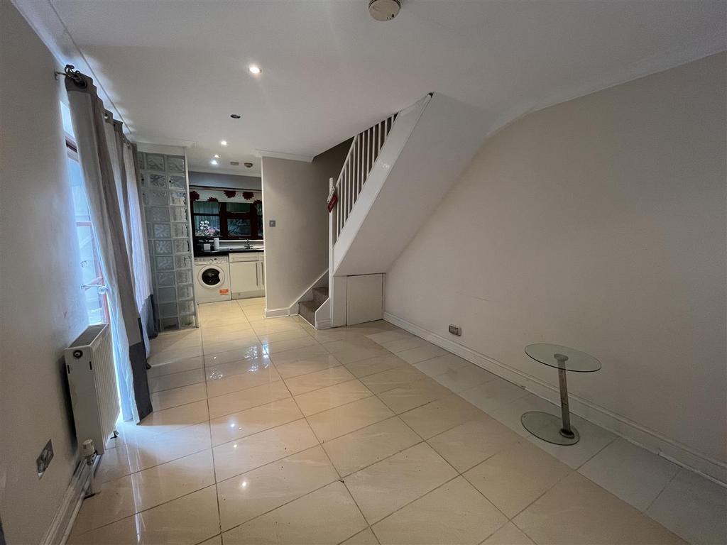 Side Extension Reception