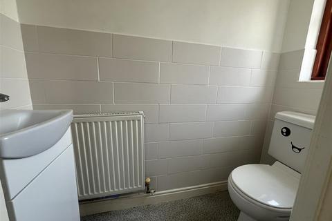 1 Barton Close, London, NW4 4QD