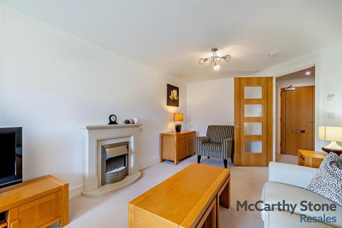 1 bedroom apartment for sale, Martello Court, Jevington Gardens, Eastbourne