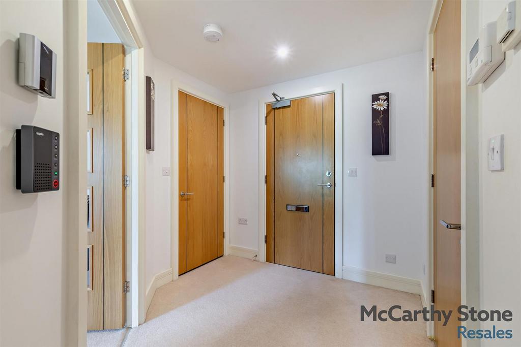 8645484-interior07-800.jpg