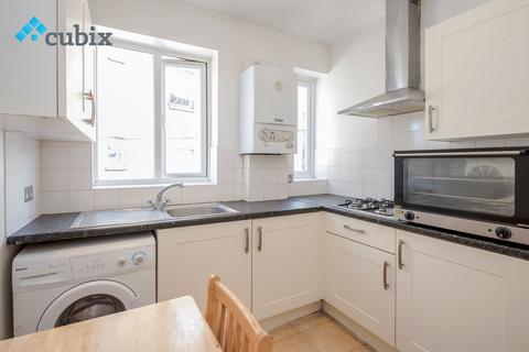 2 bedroom flat to rent, East Street, London SE17