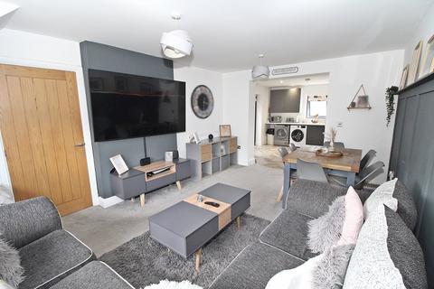 4 bedroom terraced house for sale, Easton Road, Flitwick