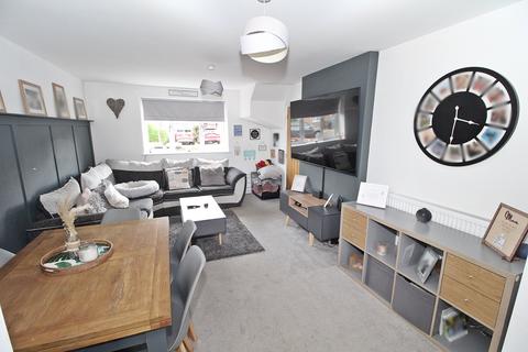 4 bedroom terraced house for sale, Easton Road, Flitwick