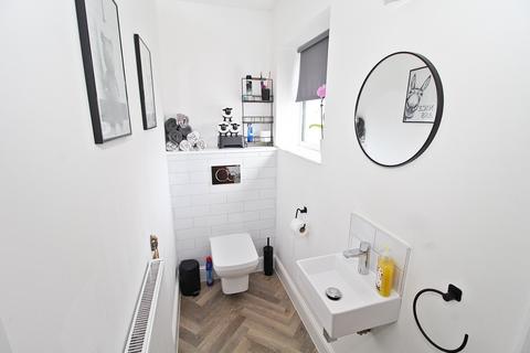 4 bedroom terraced house for sale, Easton Road, Flitwick