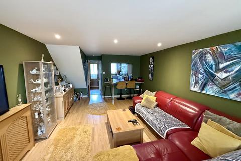 9 Five Acres Close, Lindford, Bordon, GU35 0SJ
