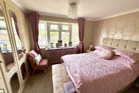 9 Five Acres Close, Lindford, Bordon, GU35 0SJ