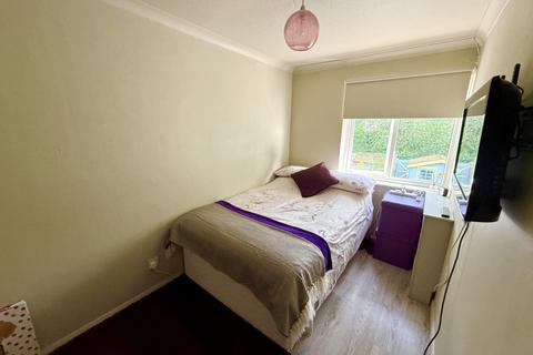 9 Five Acres Close, Lindford, Bordon, GU35 0SJ