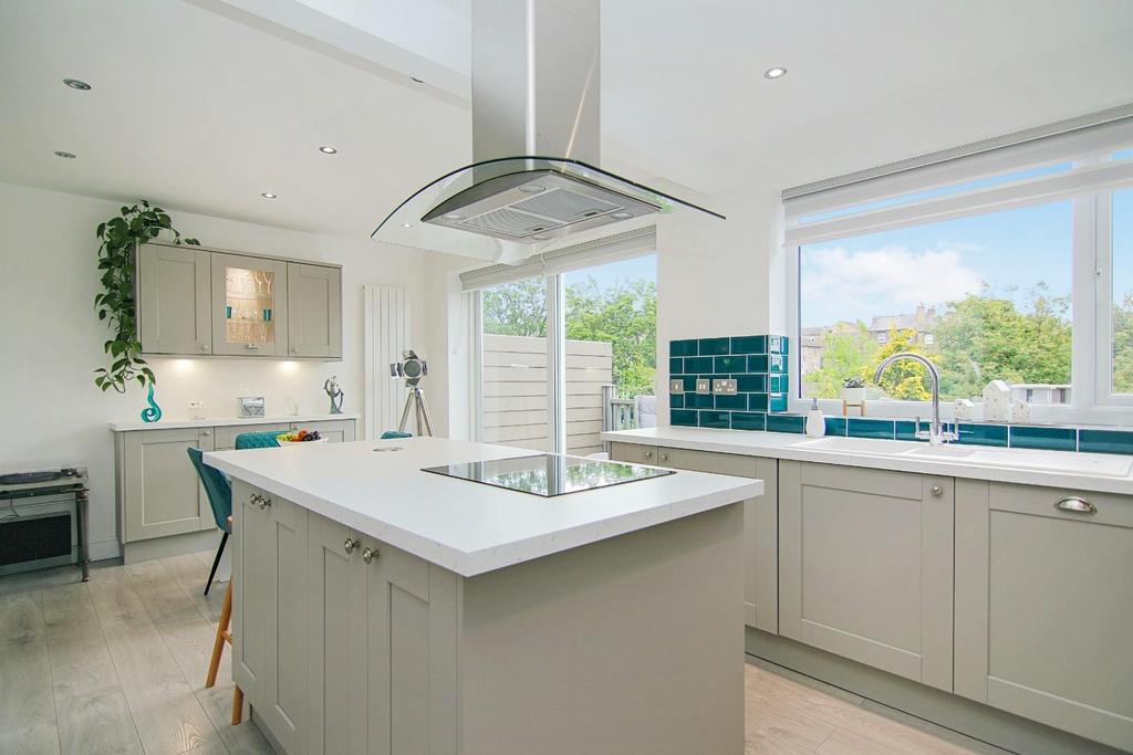 Kitchen diner