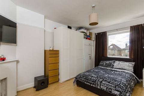 4 Kneller Road, New Malden, KT3 5NE