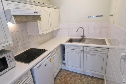 1 bedroom flat for sale, Winterton Lodge, Goda Road, Littlehampton