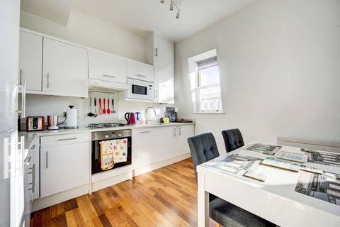 2 bedroom flat for sale, Philbeach Gardens, Earls Court, London, SW5