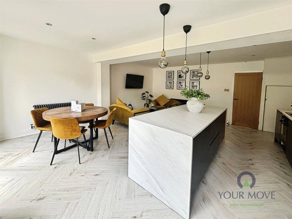 Kitchen/Family Room