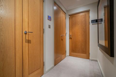 2 bedroom flat for sale, Snows Ride, Chasemount Snows Ride, GU20