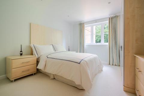 2 bedroom flat for sale, Snows Ride, Chasemount Snows Ride, GU20