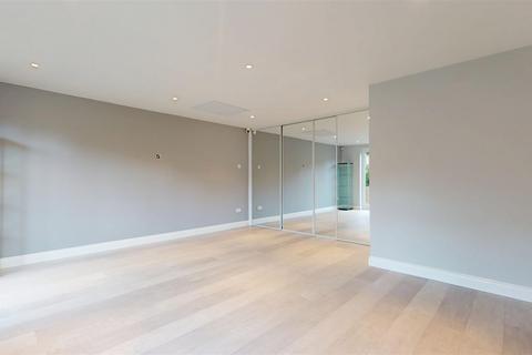 4 bedroom detached house for sale, Rossini Place, Old Farm Park, Milton Keynes