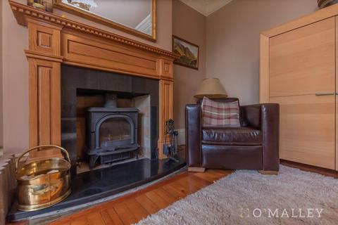 undefined, Claremont, Alloa