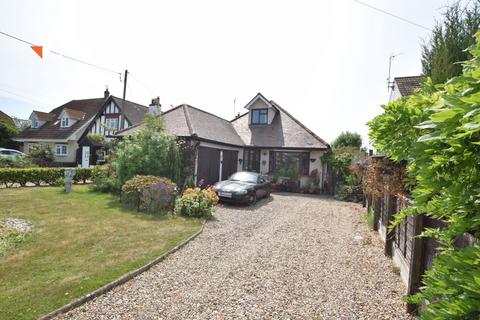 3 bedroom chalet for sale, Dumont Avenue, St Osyth