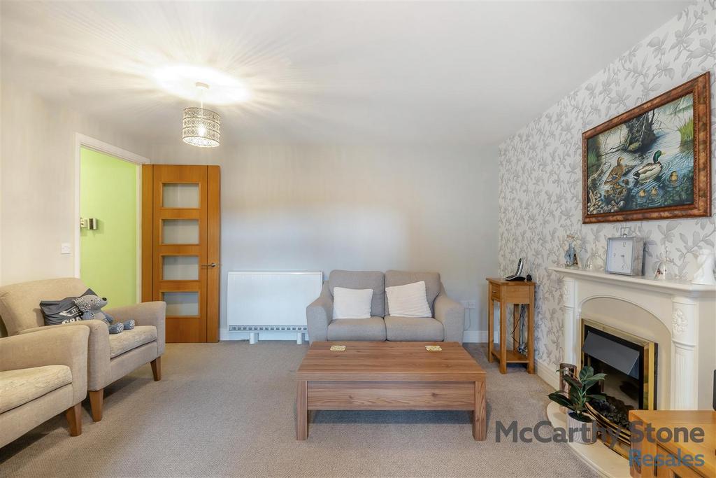 8649936-interior09.jpg