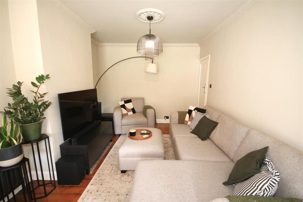 Living Room a.JPG