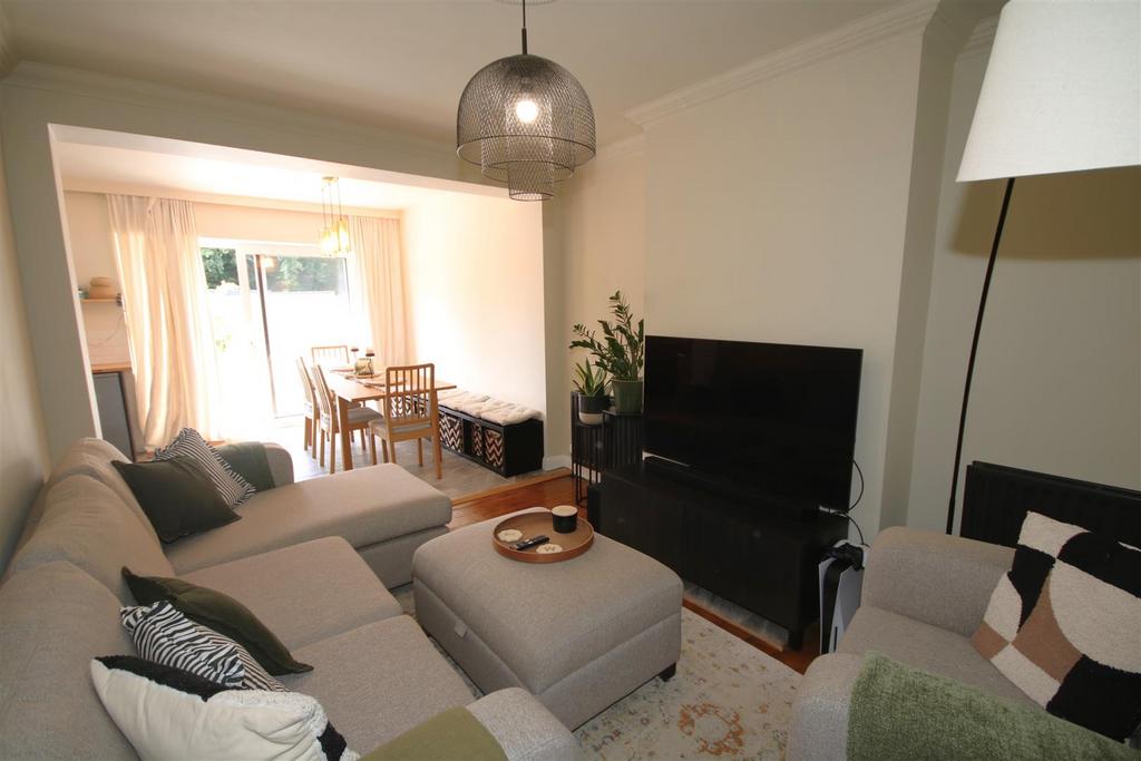 Living Room b.JPG
