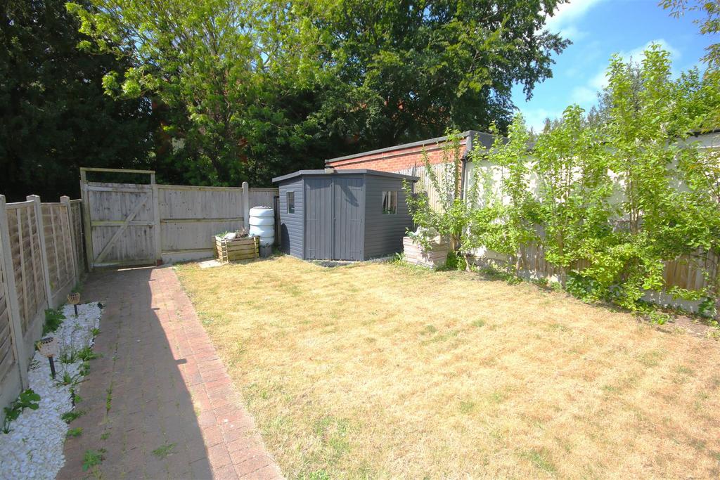 Rear Garden b.JPG