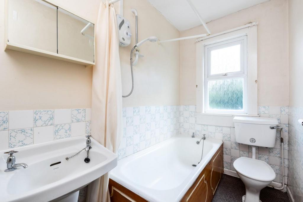 25 Highland Road, Bath BA2 1 DY-8.jpg