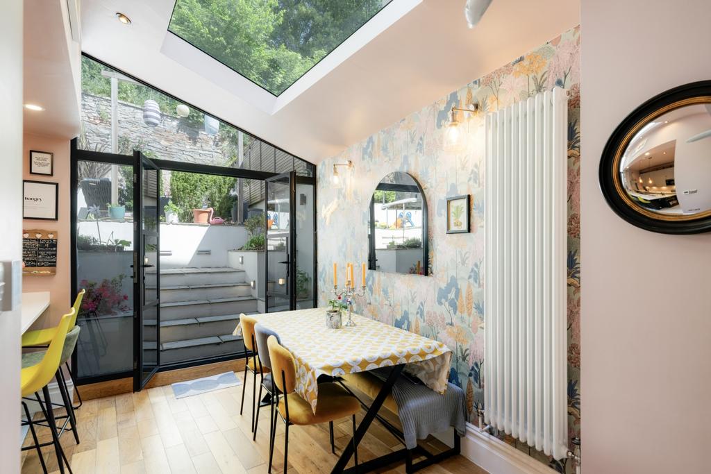 Dining to Garden