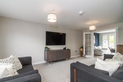 18 Maple Drive, Morpeth, NE61 3DL