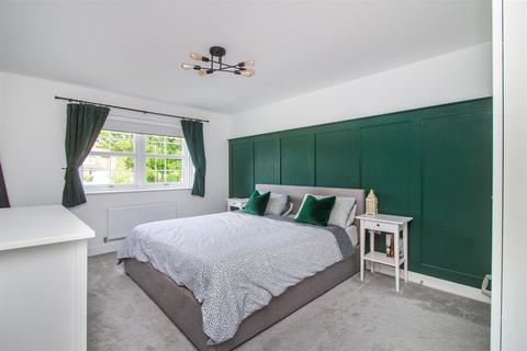 18 Maple Drive, Morpeth, NE61 3DL