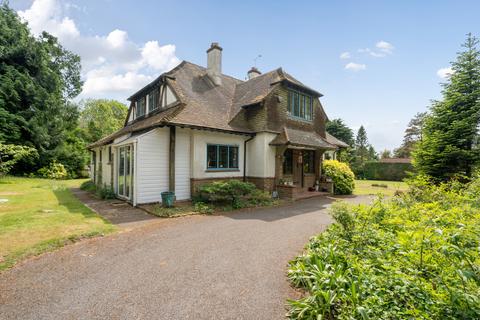 4 bedroom detached house for sale, Tilford Road, Surrey GU26