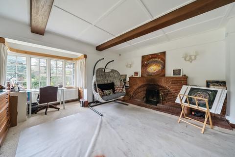 4 bedroom detached house for sale, Tilford Road, Surrey GU26