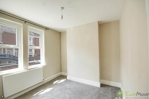 2 bedroom end of terrace house to rent, Cecil Road GLOUCESTER, GL1 5