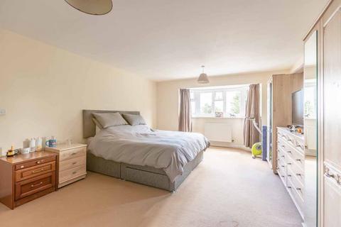 5 bedroom semi-detached house for sale, Bellswood Lane, Iver SL0