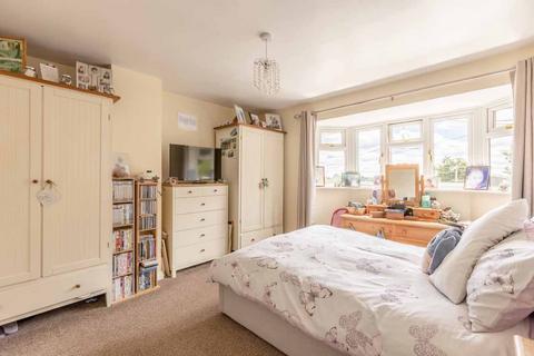 5 bedroom semi-detached house for sale, Bellswood Lane, Iver SL0