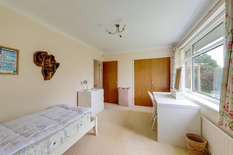 11 Burford Close, Worthing, BN14 9RL