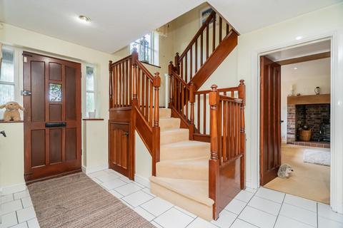 4 bedroom detached house for sale, Allison Court, Woolstone, Milton Keynes MK15