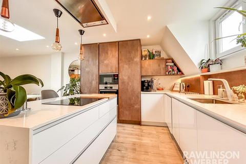 1 bedroom apartment for sale, Walton Road, East Molesey KT8