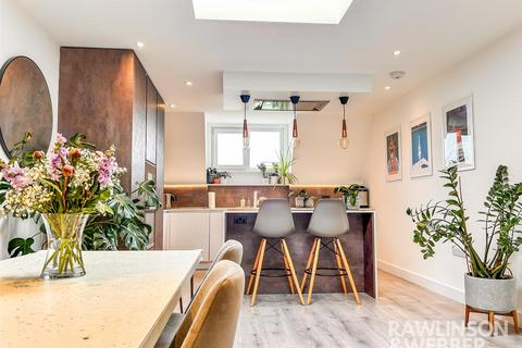 1 bedroom apartment for sale, Walton Road, East Molesey KT8