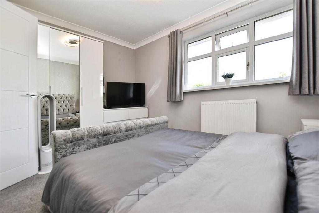 C6544e97-bed 201 20b.JPG