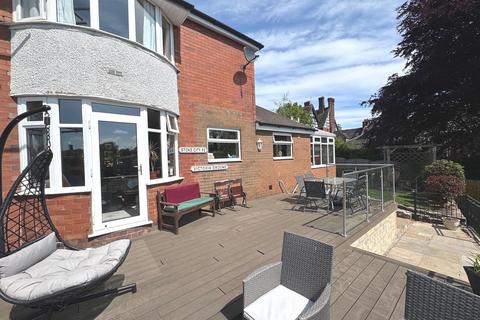 undefined, Eversley Avenue, Leek