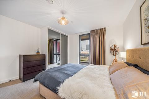 1 bedroom flat to rent, Williamsburg Plaza London E14