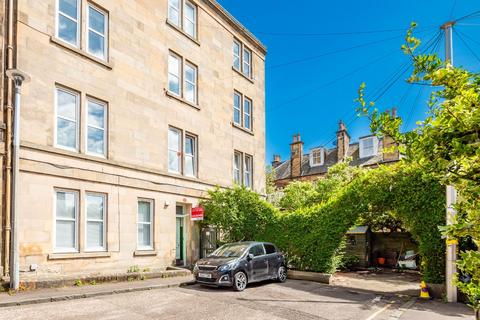 2 bedroom flat for sale, 3/7 (3F1) Sciennes Hill Place, Newington, Edinburgh, EH9