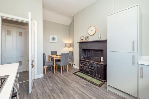 2 bedroom flat for sale, 3/7 (3F1) Sciennes Hill Place, Newington, Edinburgh, EH9