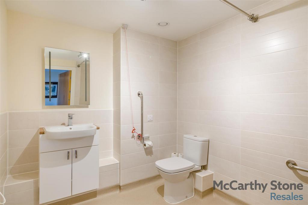 8650398-interior10.jpg